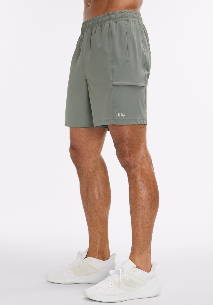 warp knit cargo shorts