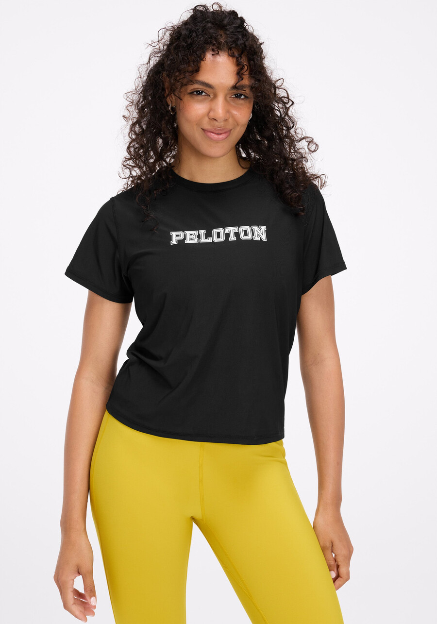 essential performance crop tee
