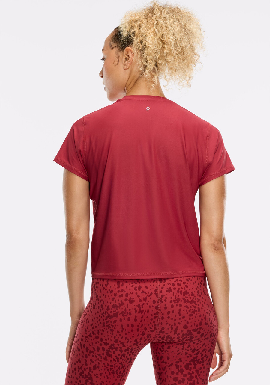 essential performance crop tee